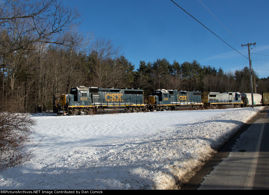 CSXT 6152 Leads L054-18 at Rt. 106 in Leeds